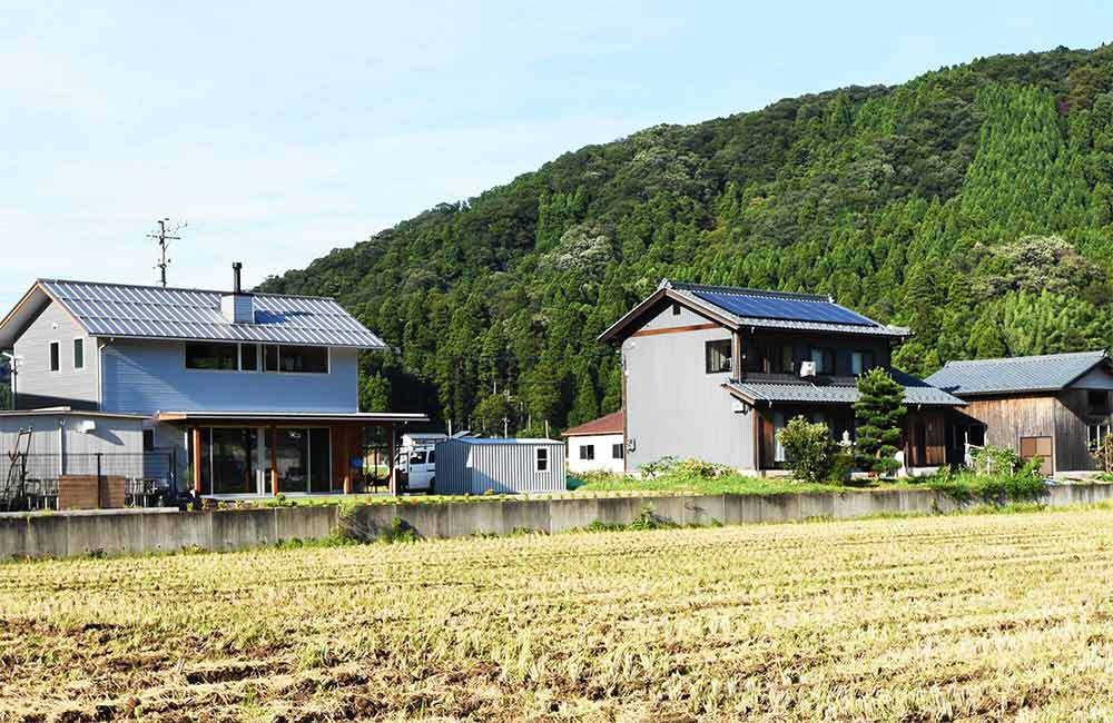 スチールの質感がかっこいいシルバーの物置小屋 おしゃれなユーロ物置で毎日を彩ろう Eemagazine スチールの質感がかっこいいシルバーの物置小屋 おしゃれなユーロ物置で毎日を彩ろう Eemagazine